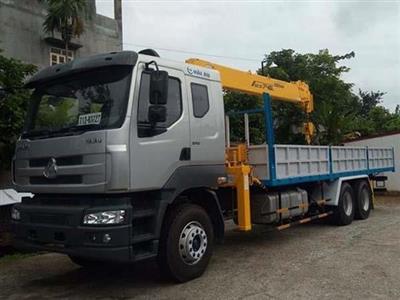 Xe tải 3 chân Chenglong gắn cẩu 7 tấn Soosan