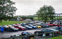 Hàng trăm siêu xe đắt giá tụ họp ở đồng cỏ nước Anh