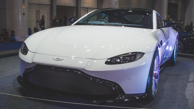 Aston Martin Vantage 2019 hoàn toàn mới cập bến Đông Nam Á - 1